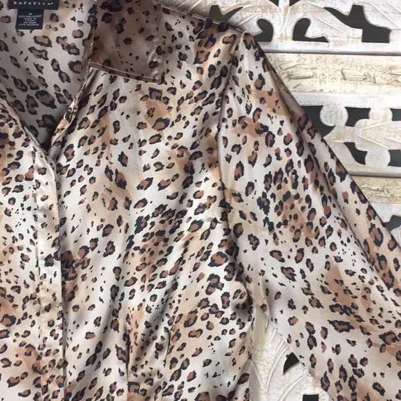 Rafaella Leopard Print Button Front Blouse Size: 8 - Picture 3 of 7